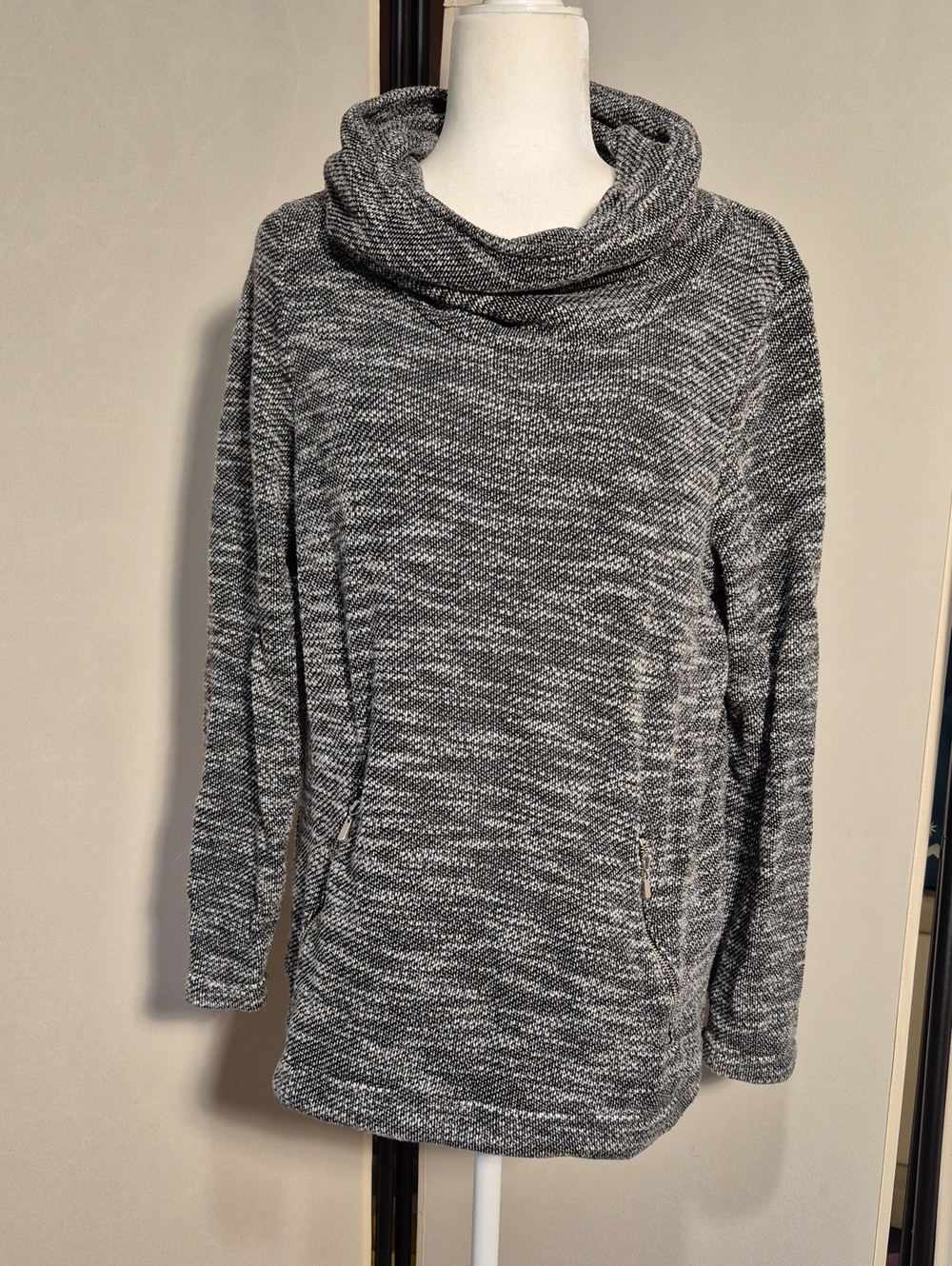 Croft & Barrow Gray & Black Marled Cowl Neck Sweatshirt - Sz. L